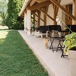 Location Saisonniere A Au Bain Dore Leoville