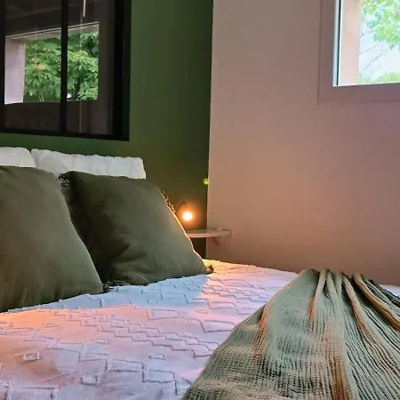 شقة Gite Climatise Avec Jardin Prive Vue Sur Les Vignes Entre Jonzac Et Cognac Léoville